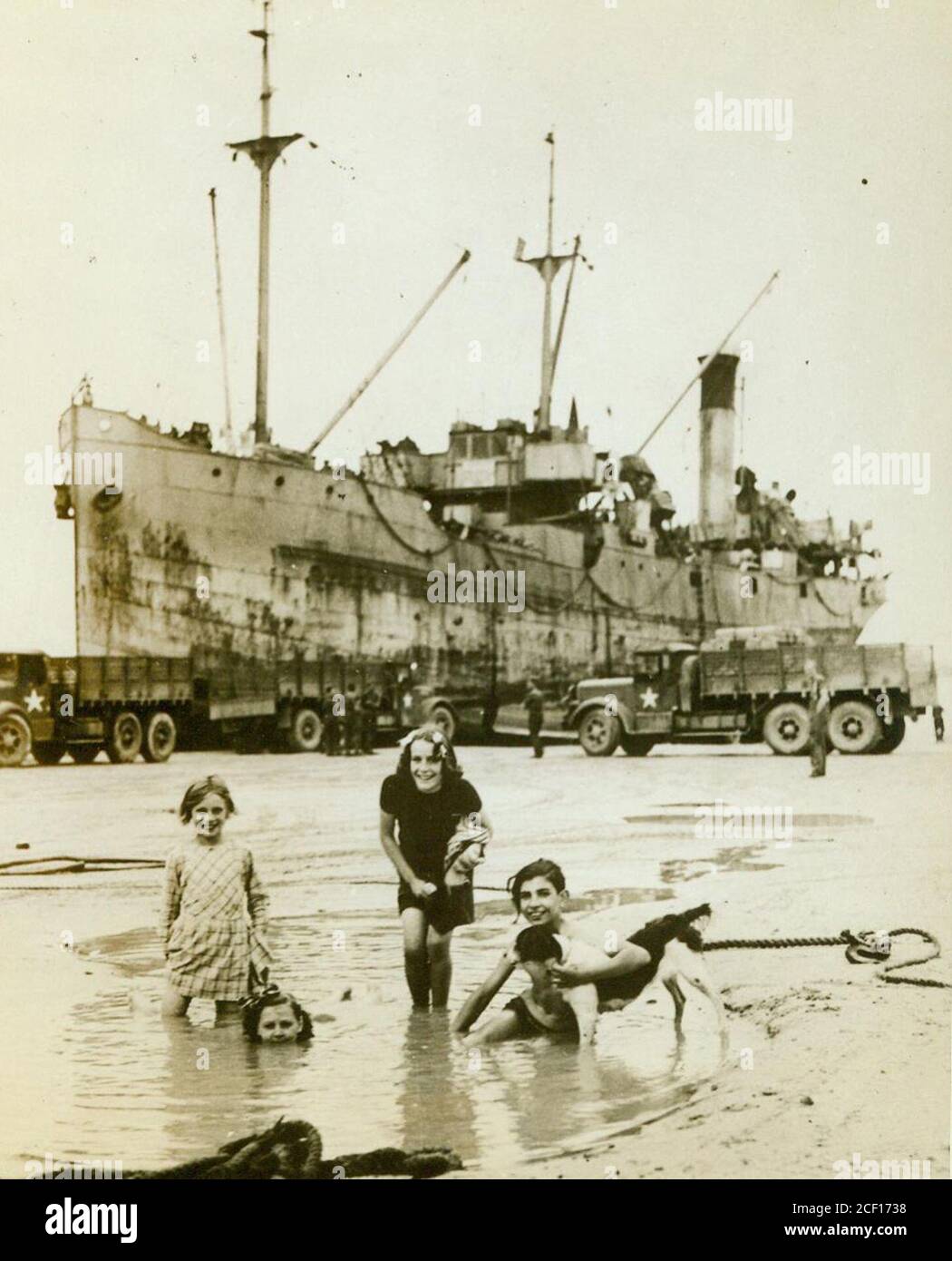 World war two french children hi-res stock photography and images - Alamy