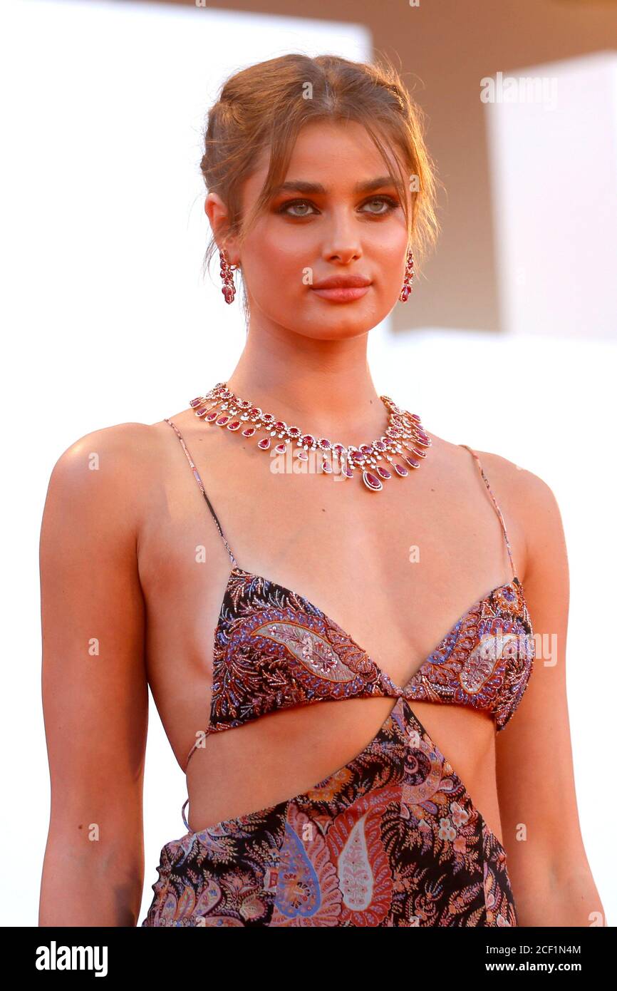 Venice, Italy. 02nd Sep, 2020. Taylor Hill attending the 'Lacci/The Ties' premiere and opening ceremony at the 77th Venice International Film Festival on September 2, 2020 in Venice, Italy Credit: Geisler-Fotopress GmbH/Alamy Live News Stock Photo