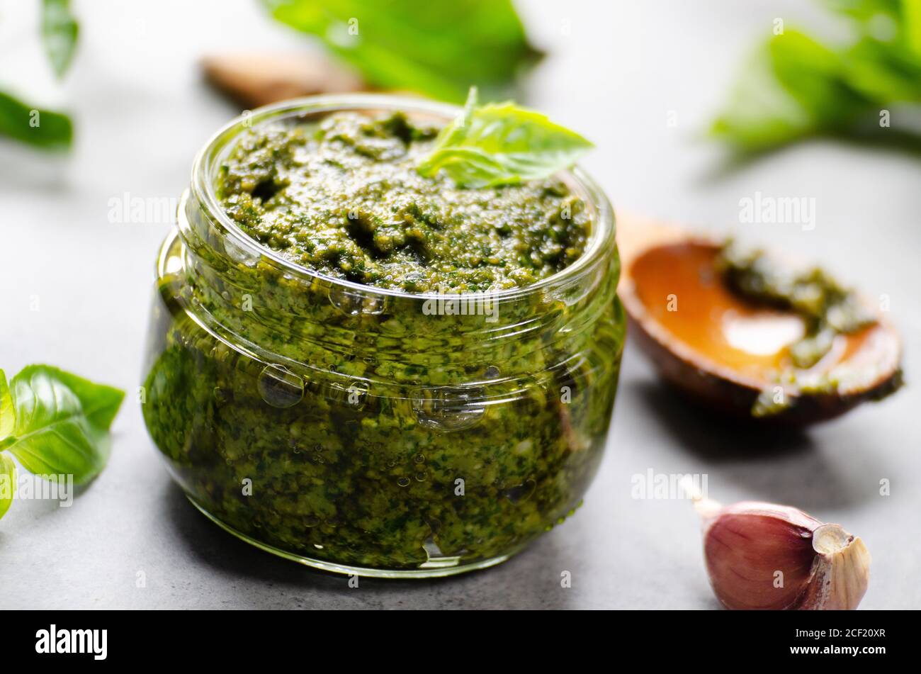 Download Pesto Jar High Resolution Stock Photography And Images Alamy Yellowimages Mockups