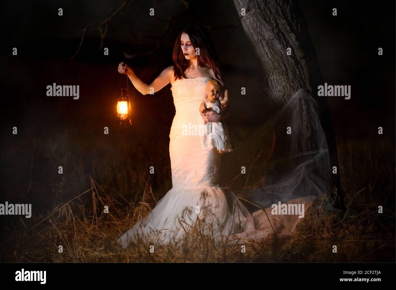 Woman ghost white dress hi-res stock photography and images - Alamy