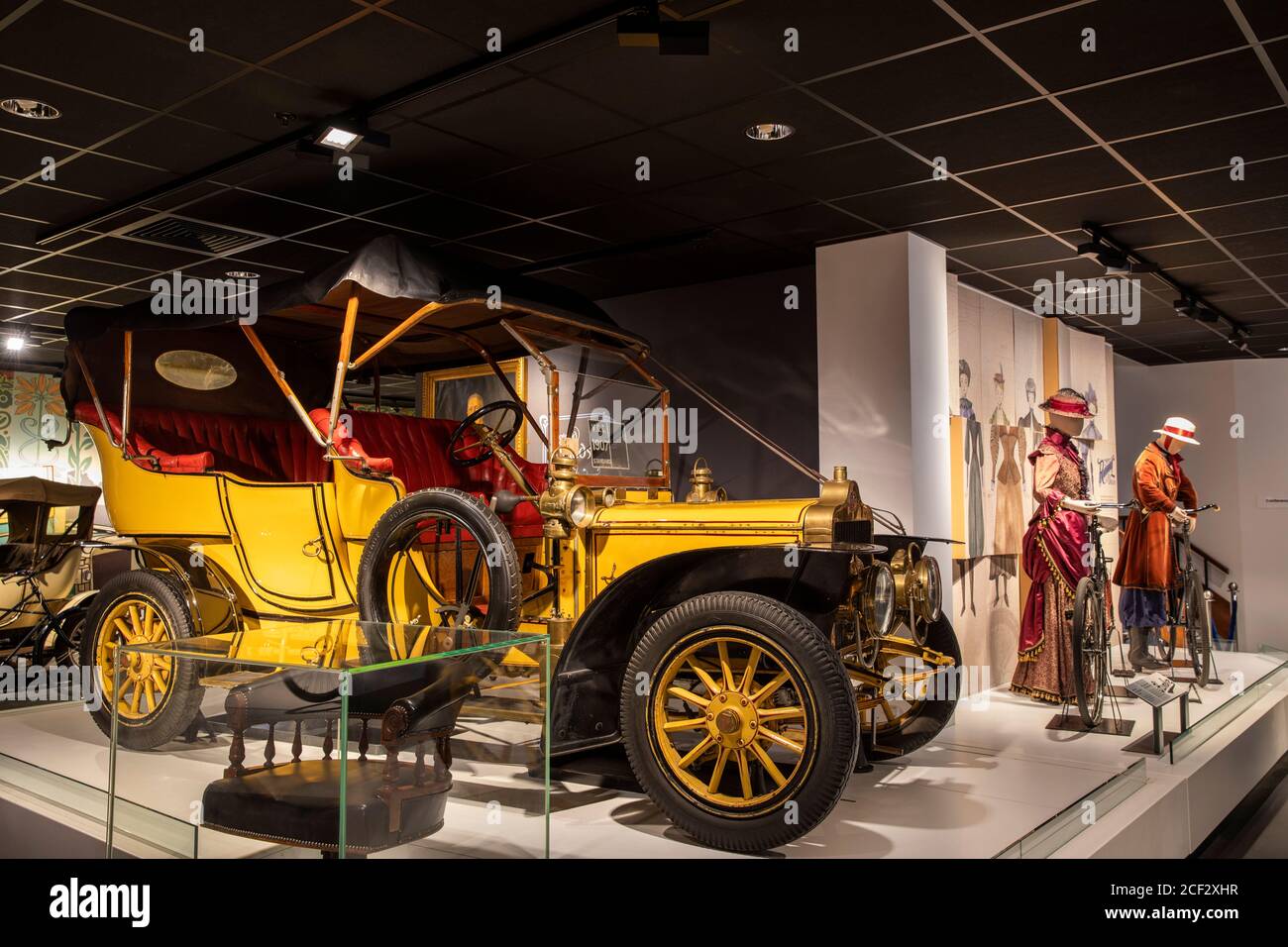 UK, England, Coventry, Transport Museum, Australian barn find, world’s oldest Standard car, from 1906 Stock Photo