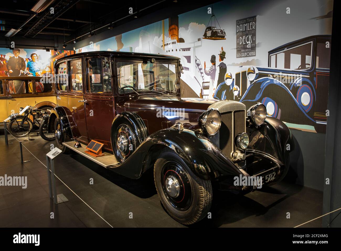 UK, England, Coventry, Transport Museum, 1935 Queen Mary’s Daimler limousine Stock Photo