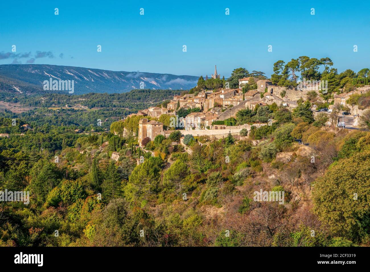 The picturesque village of Bonnieux in autumn, set in the French countryside in the Luberon region of Provence. Stock Photo