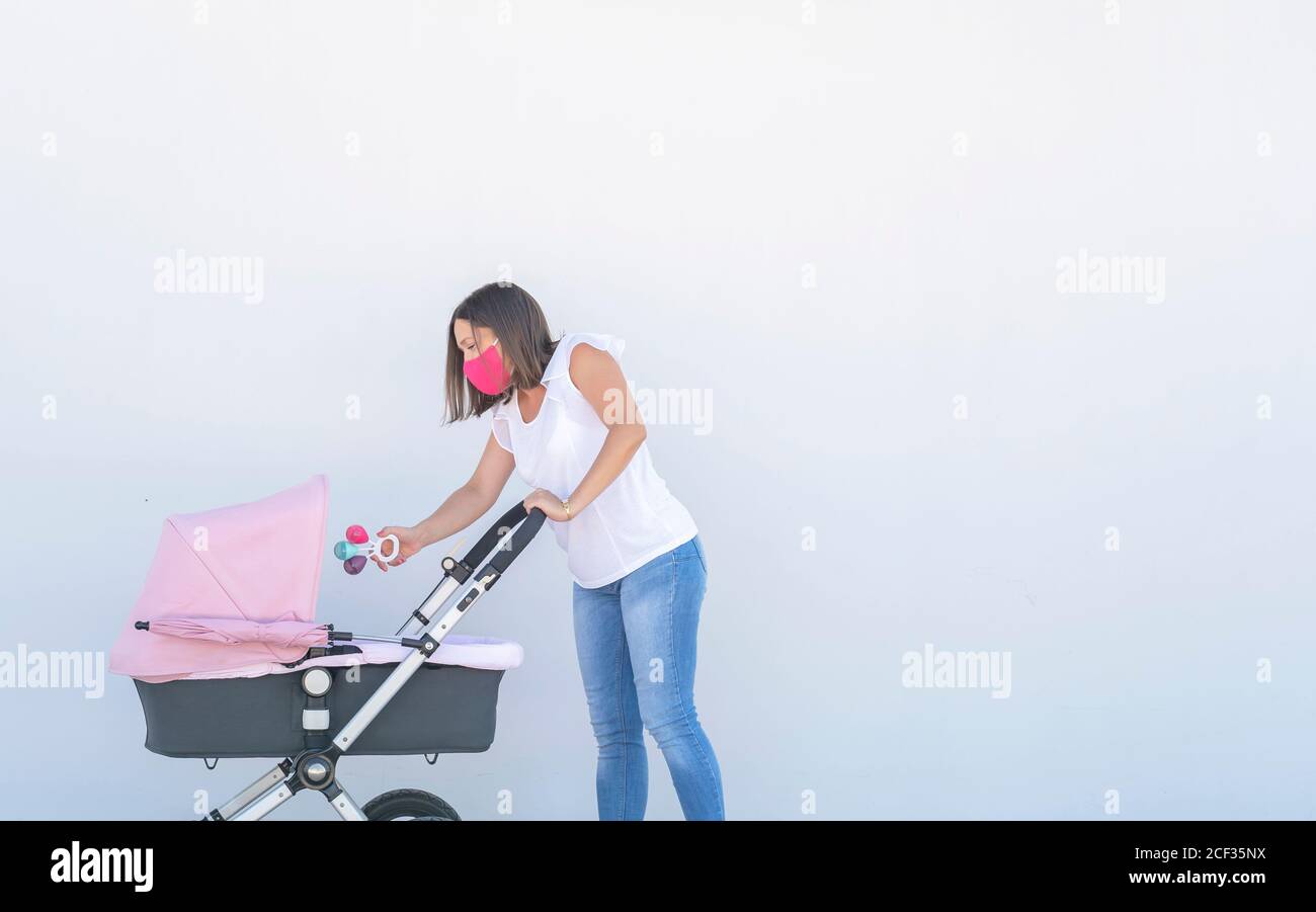 Rattle body hi-res stock photography and images - Alamy