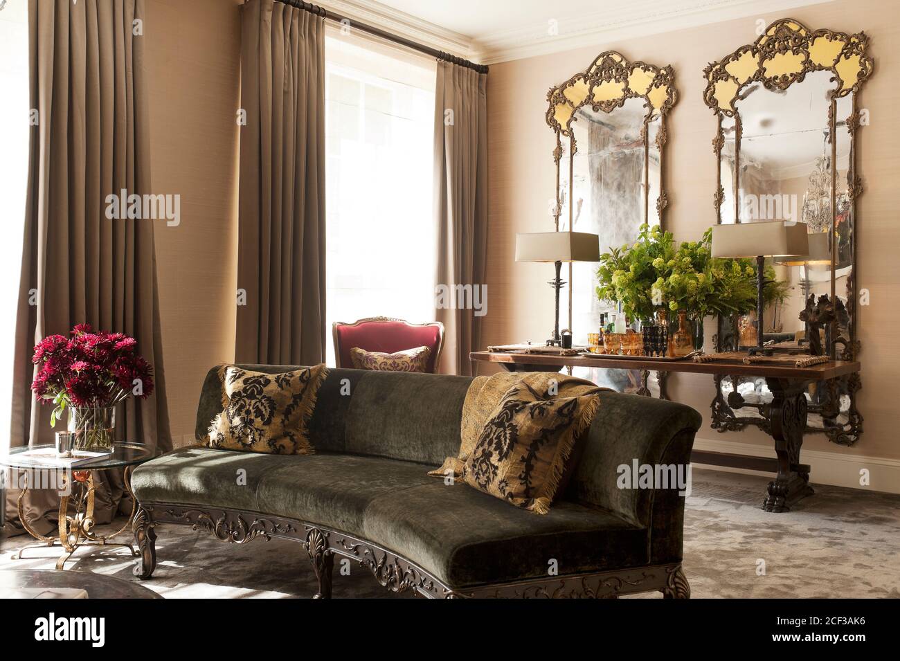 Victorian style living room Stock Photo Alamy