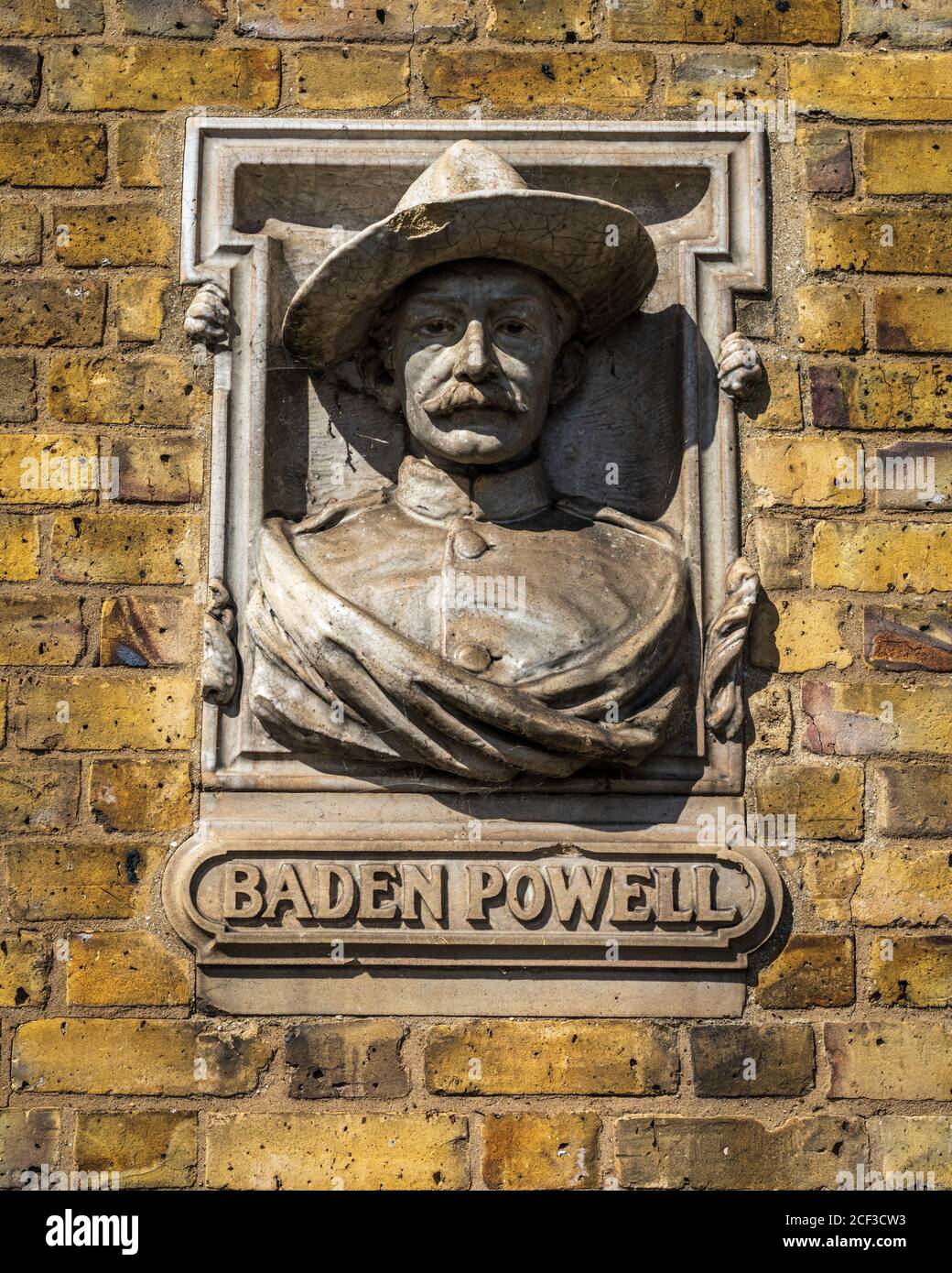 Baden Powell Statue, wall plaque. Robert Baden-Powell, 1st Baron Baden-Powell statue on a scout hut in Cambridge UK. Stock Photo