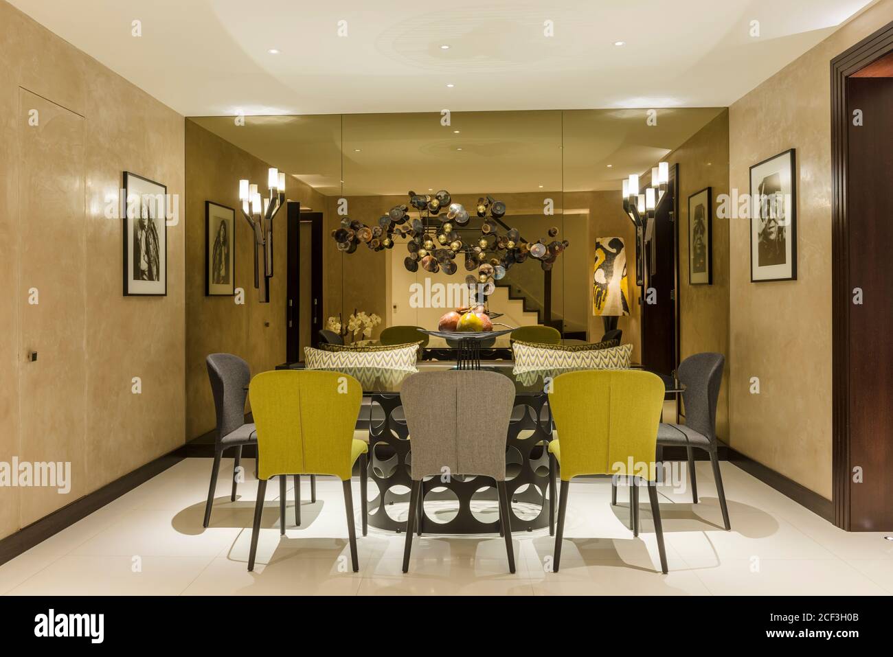 Mirror In Dining Room Interior Design