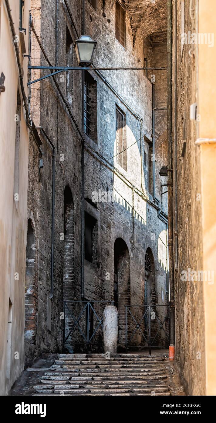 Narrow street and steep steps of Via … – License image – 13819118 ❘  lookphotos