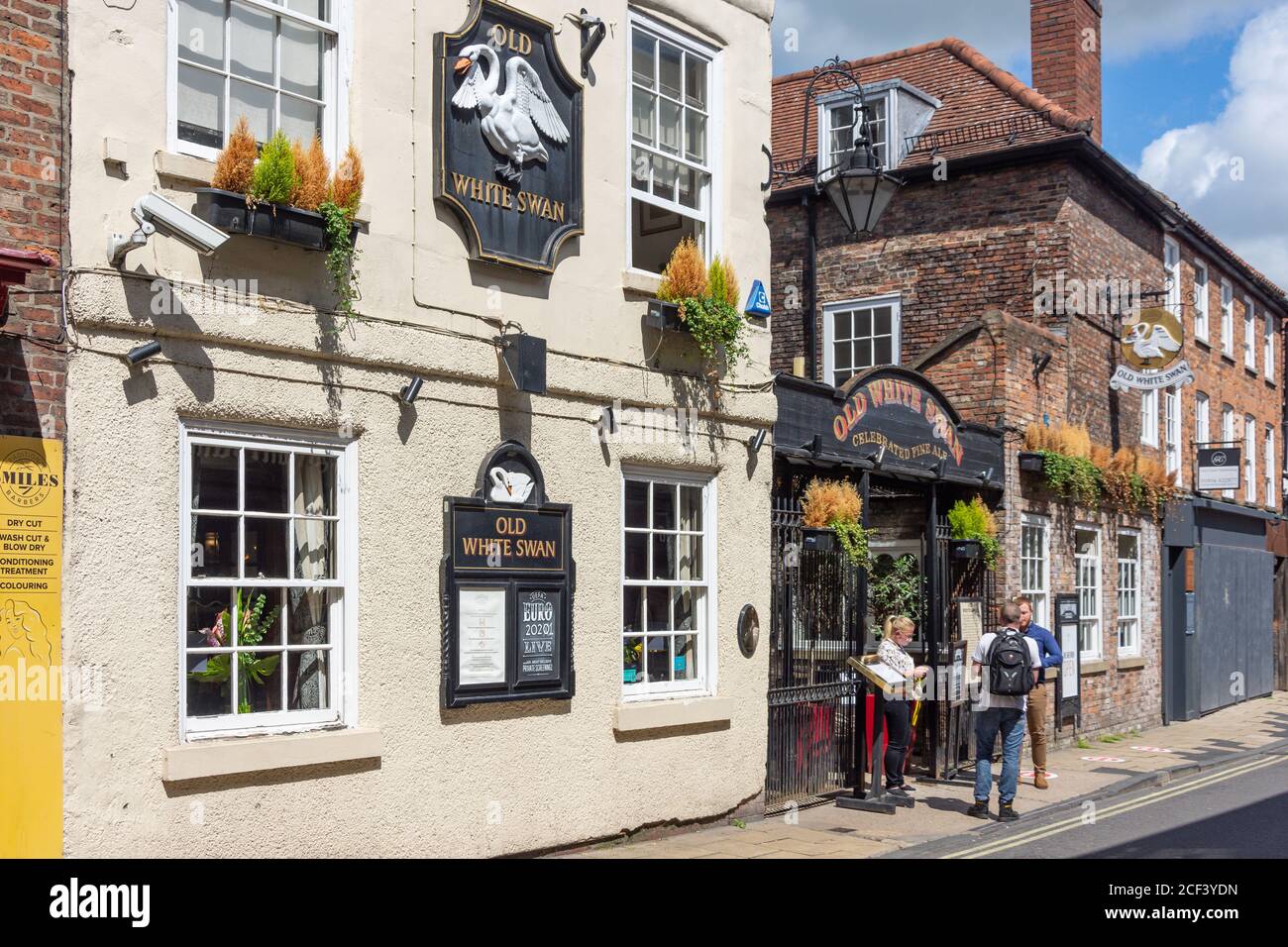 16th century The Old White Swan Inn, Goodramgate, York, North Yorkshire, England, United Kingdom Stock Photo