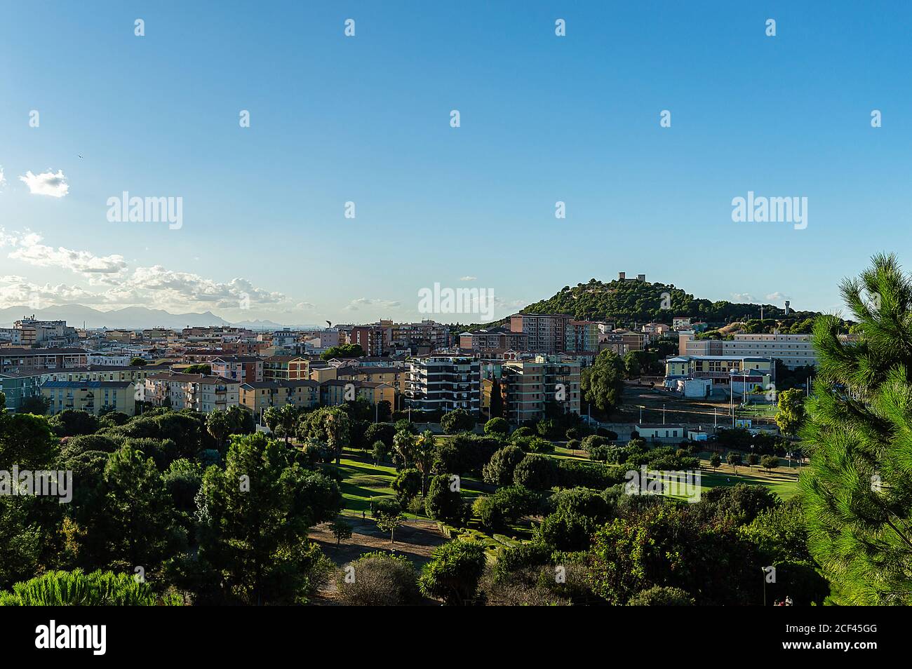 Medieval castle on a hill hi-res stock photography and images - Alamy