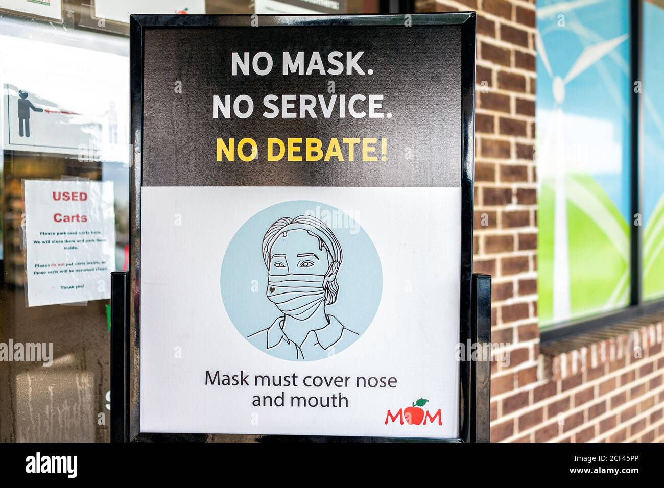 Organic Food Supermarket Sign High Resolution Stock Photography