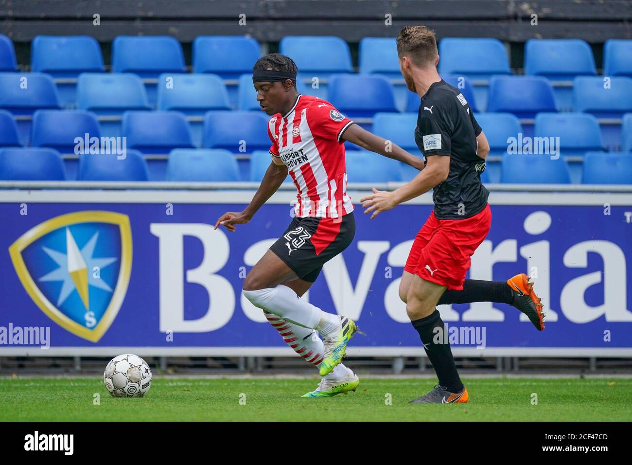 EINDHOVEN, NETHERLANDS - SEPTEMBER 3: Noni Madueke of PSV and Sead Hajrovic of Victoria Koln during the pre season friendly match between PSV and Viktoria Koln on September 3, 2020 in Eindhoven, The Netherlands.  *** Local Caption *** Noni Madueke and Sead Hajrovic of Victoria Koln Stock Photo
