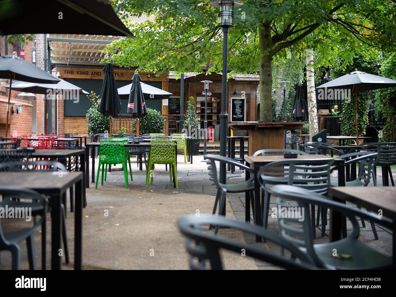 Windsor, Berkshire, UK. 3rd September, 2020. An empty beer garden at the Wetherspoon King and
