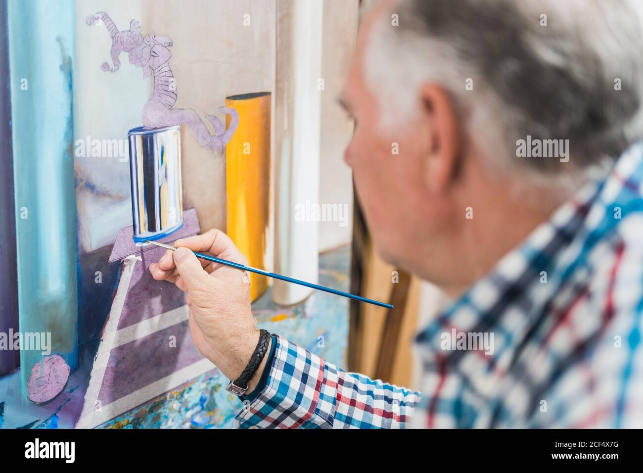 Side view senior man painting hi-res stock photography and images - Alamy