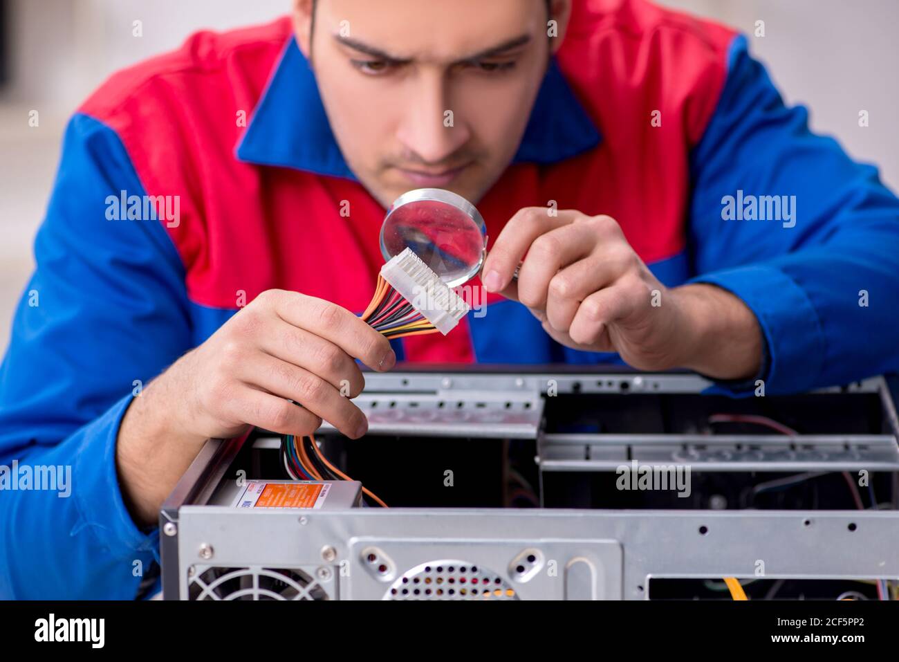 Male looking pc motherboard hi-res stock photography and images - Alamy
