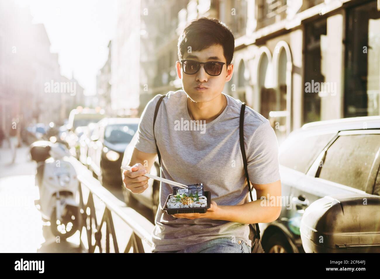 Asian man with sunglasses hi res stock photography and images Alamy