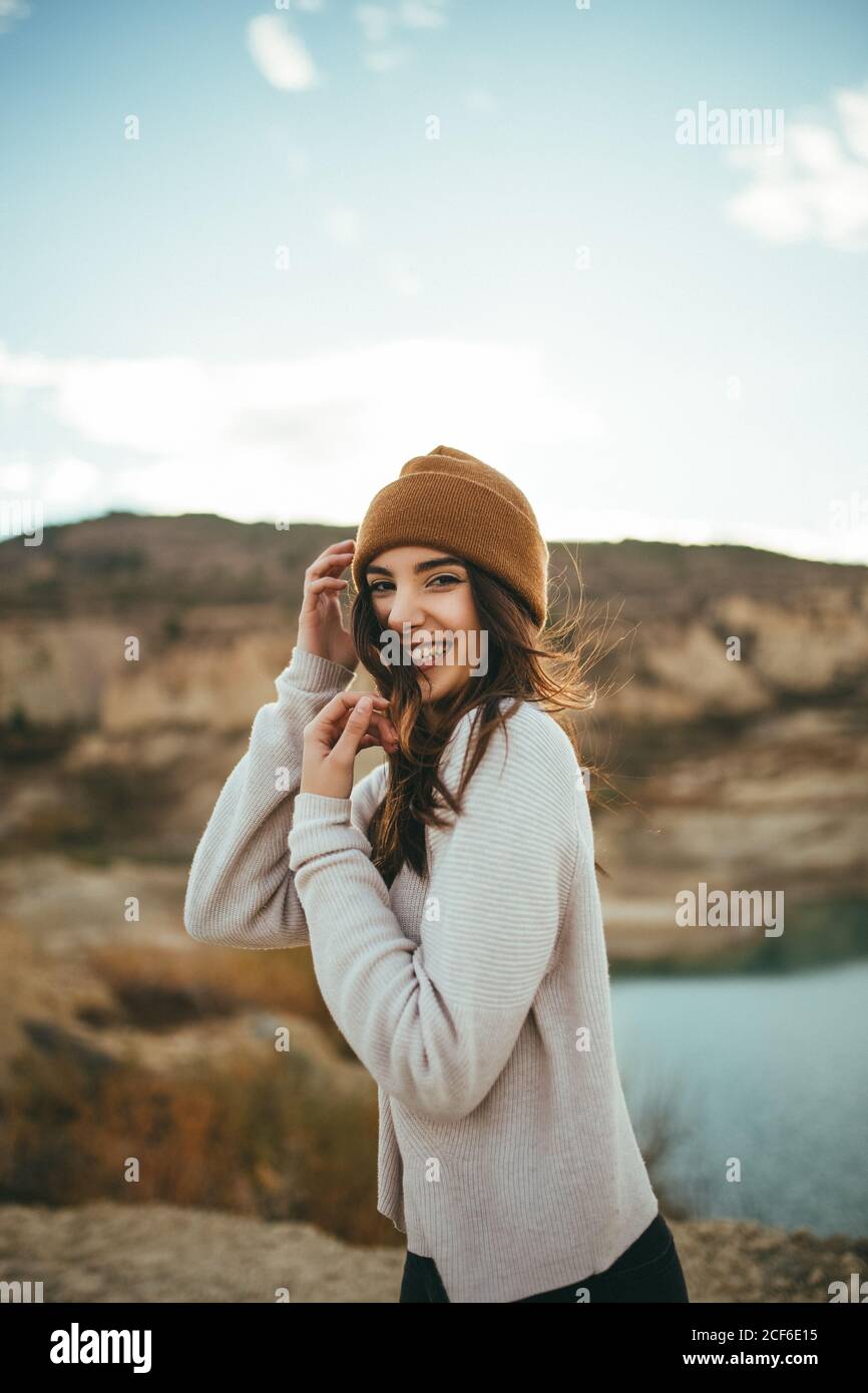 Female tourist looking at hi-res stock photography and images - Alamy
