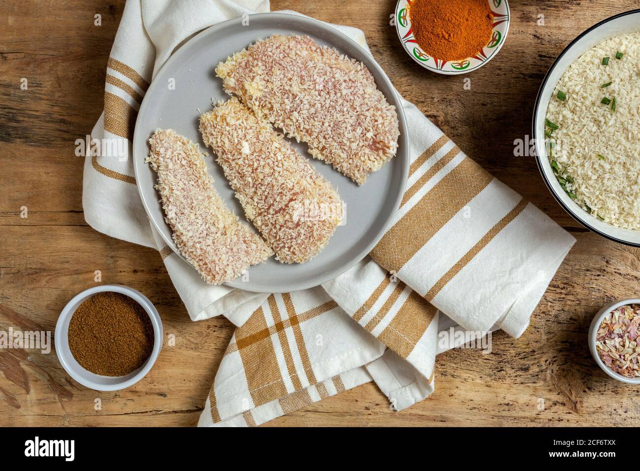 Chicken fingers breaded in panko with spicy, mustard sauce, soy sauce, spinach, oregano. Raw