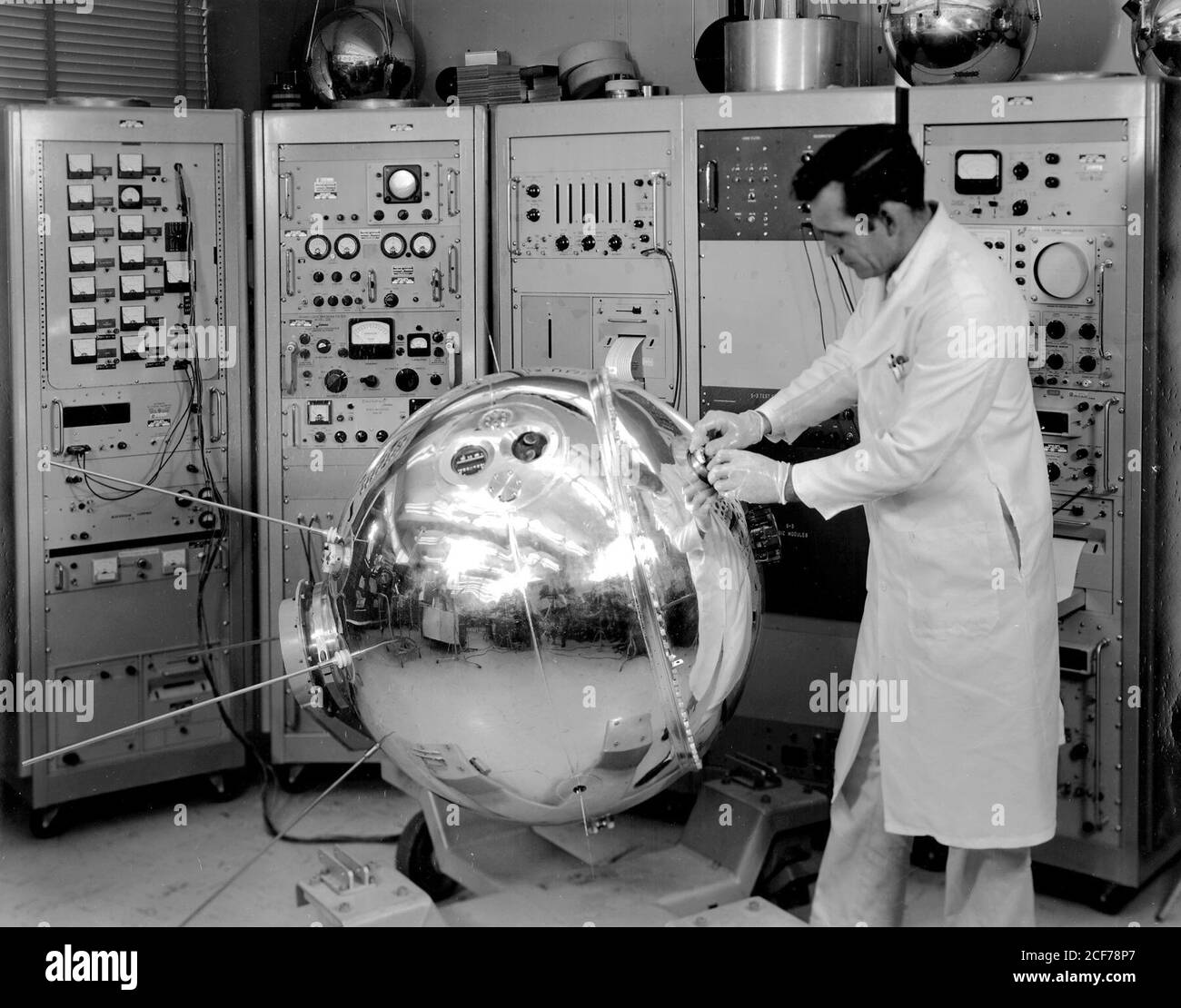 Weighing 405 lbs. (184 kg), this 35-inch (89-cm) pressurized stainless steel sphere measured the density, composition, pressure and temperature of Earth's atmosphere after its launch from Cape Canaveral on April 3, 1963. The mission was one of three that Goddard Space Flight Center specifically conducted to learn more about the atmosphere's physical properties, knowledge that they ultimately used for scientific and meteorological purposes. Explorer XVII carried two spectrometers, four vacuum pressure gauges and two electrostatic probes. Before it reached its intended orbit that ranged from 158 Stock Photo