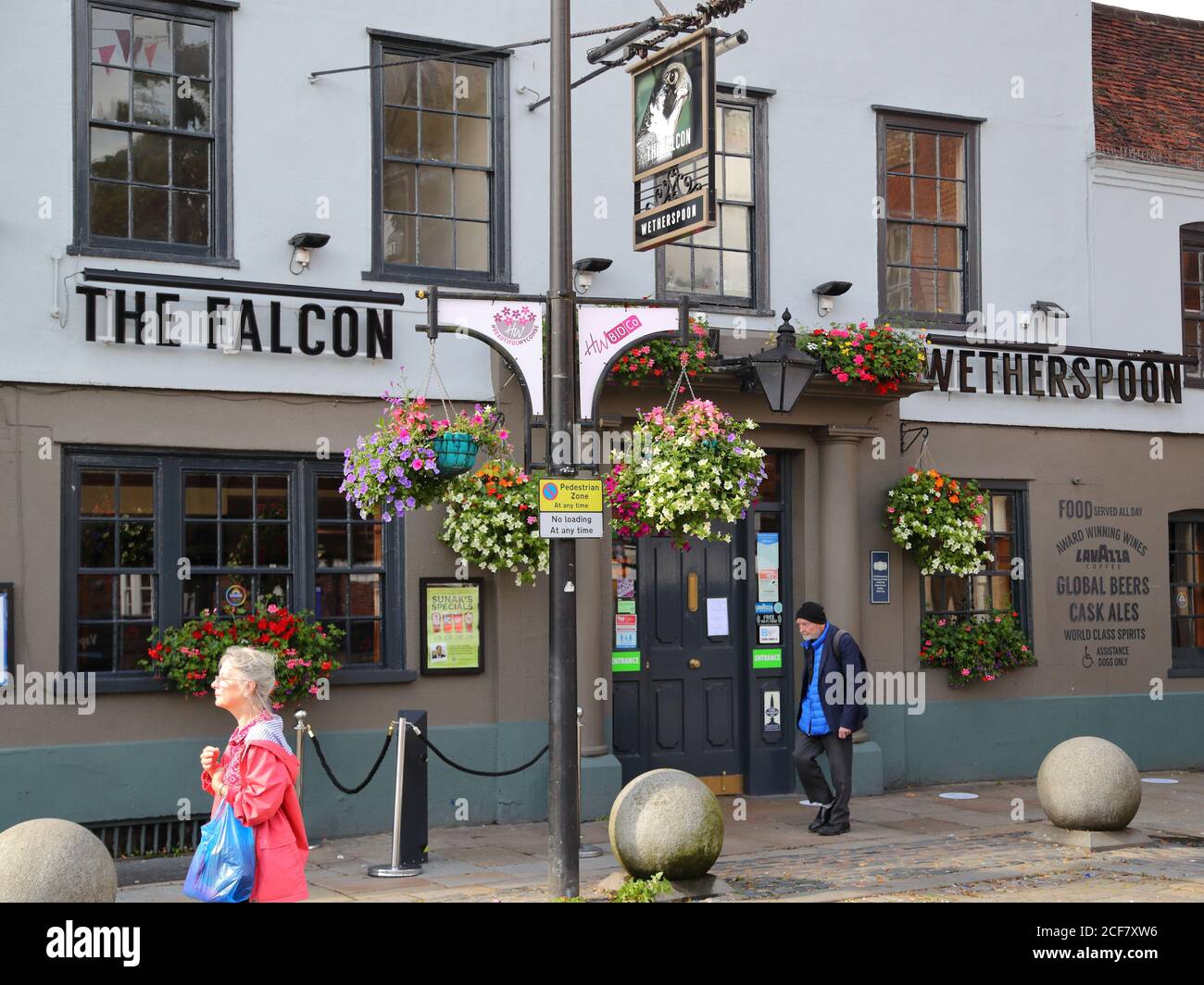 The Falcon, a Wetherspoons pub in High Wycombe, Buckinghamshire, UK Stock Photo
