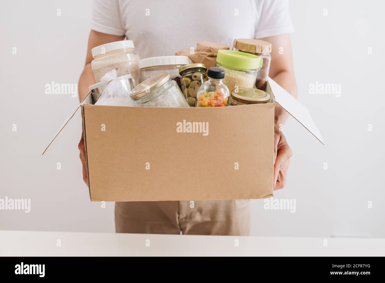food delivery, assistance, and volunteers Stock Photo Alamy