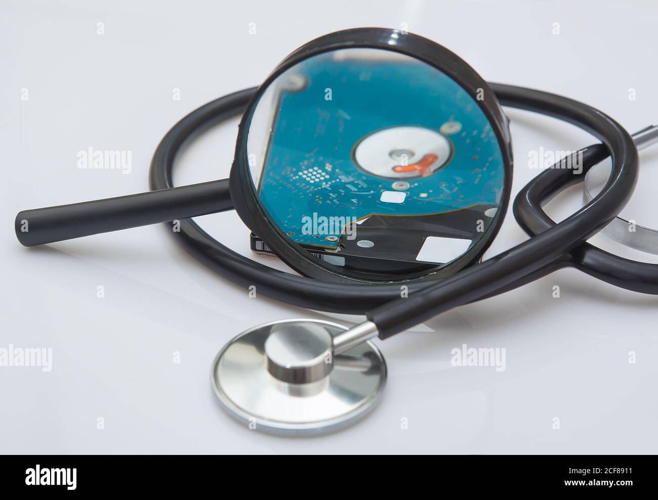 Diagnosis of external hard drive concept Stock Photo - Alamy