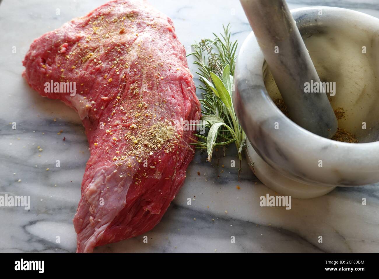 Seasoned tri tip steak hires stock photography and images Alamy