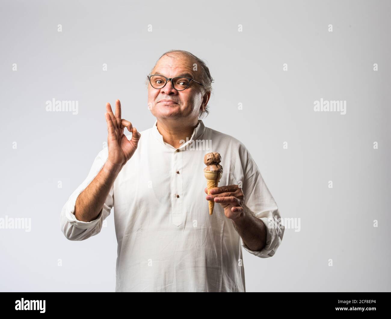 Old Man Eating Ice Cream High Resolution Stock Photography And Images Alamy