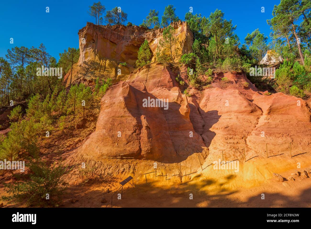 The Ochre Path le Sentier des Ocres through the Red Cliffs of ...