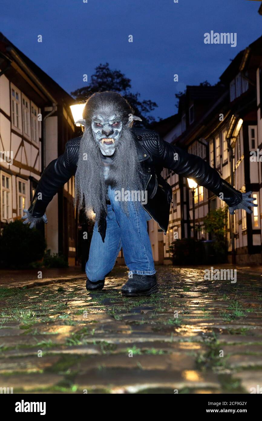 GEEK ART - Bodypainting and Transformaking: Werewolf photoshooting with Paul Skupin as werewolf at Grosse Hofstrasse in Hamelin on September 3r, 2020 - A project by the photographer Tschiponnique Skupin and the bodypainter Enrico Lein Stock Photo