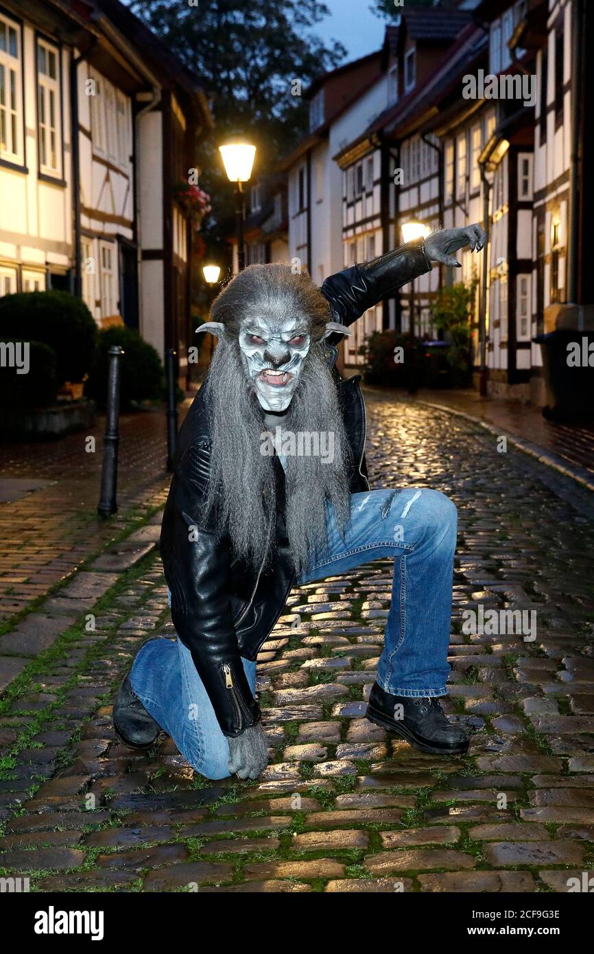 GEEK ART - Bodypainting and Transformaking: Werewolf photoshooting with Paul Skupin as werewolf at Grosse Hofstrasse in Hamelin on September 3r, 2020 - A project by the photographer Tschiponnique Skupin and the bodypainter Enrico Lein Stock Photo