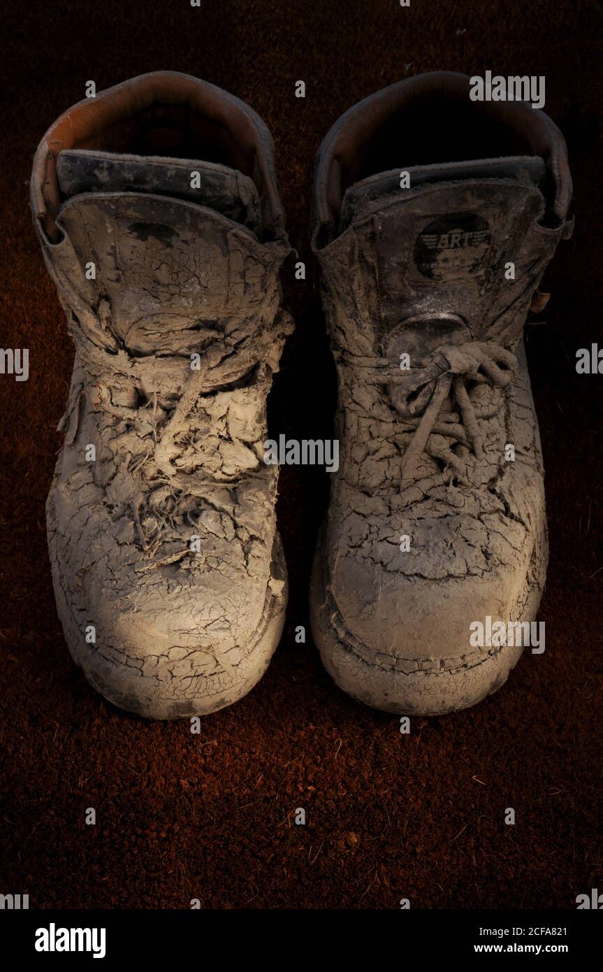 Caked on mud hi-res stock photography and images - Alamy