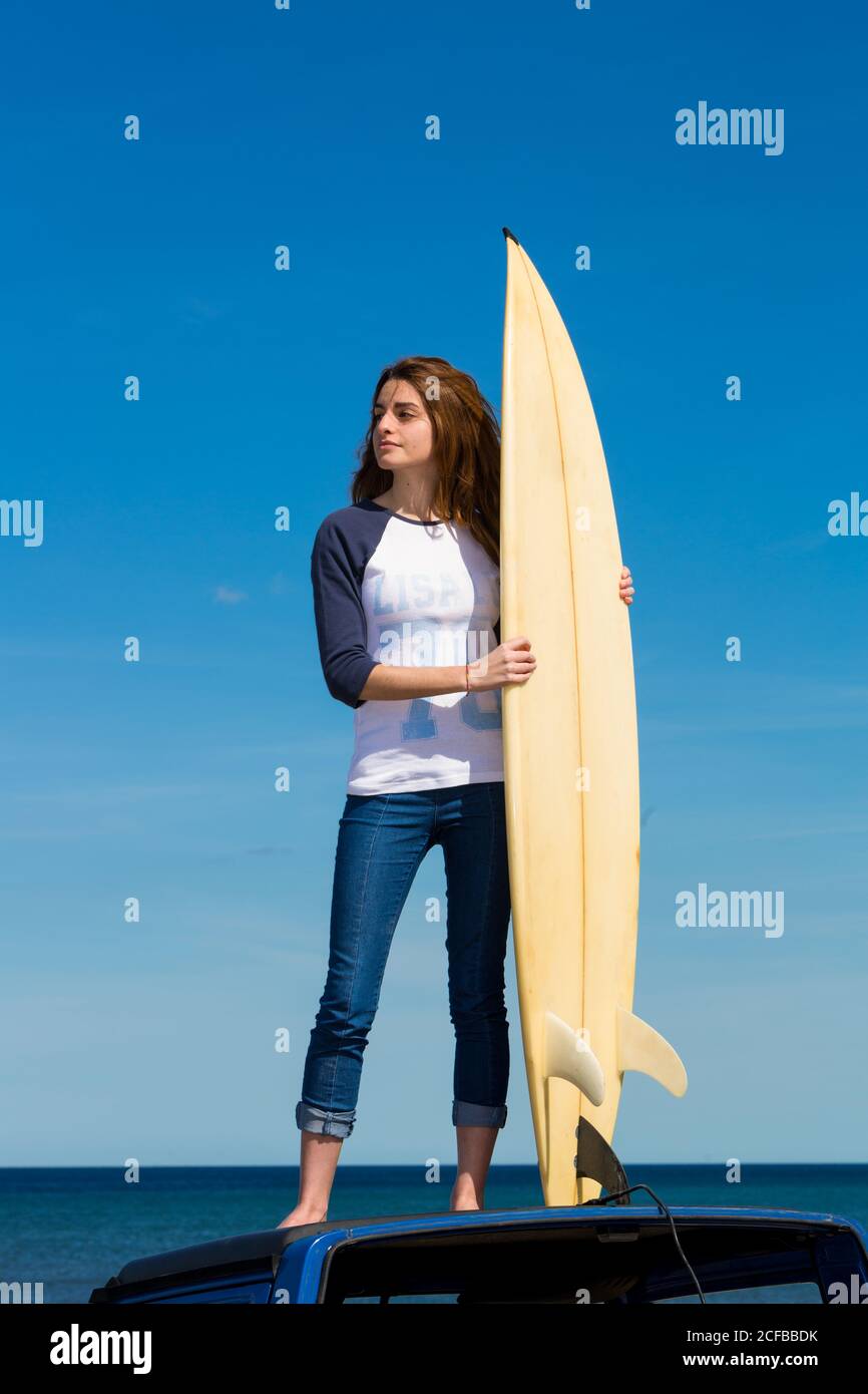 Page 3 Surfer Car High Resolution Stock Photography And Images Alamy