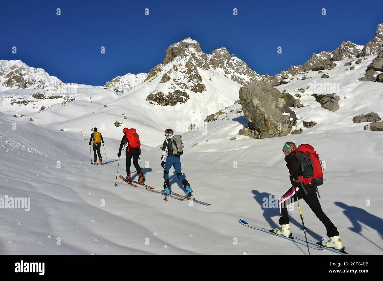 Italy, Piedmont province of Cuneo, Cottian Alps, Valle Maira Dora-Maira  massif, ski tour, Monte Viraysse, 2838 m Stock Photo - Alamy