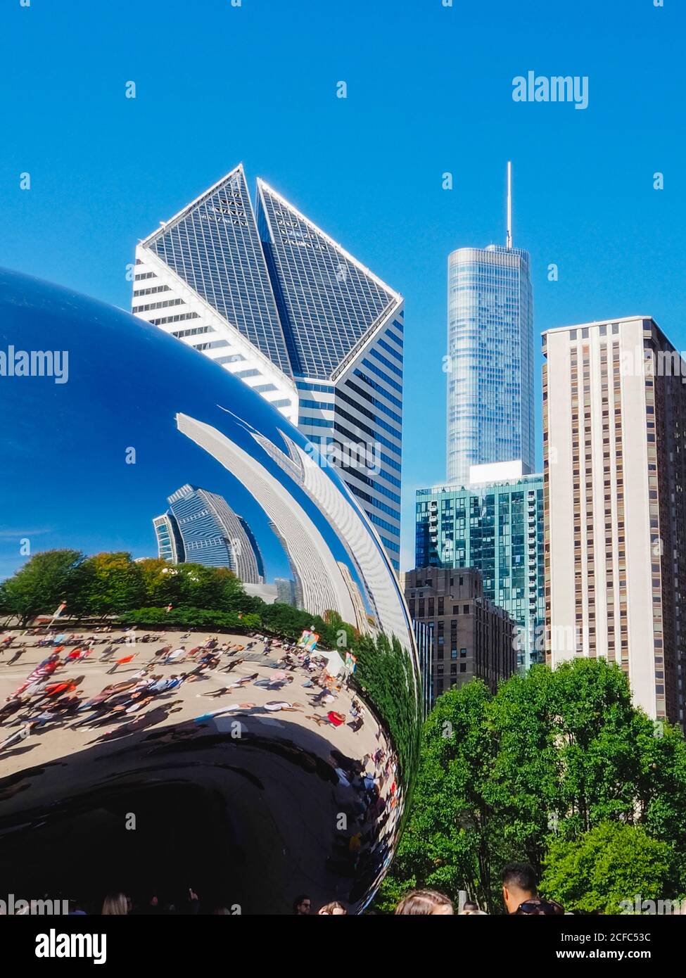 Chicago Sightseeing Tourism USA In Fall Stock Photo - Alamy