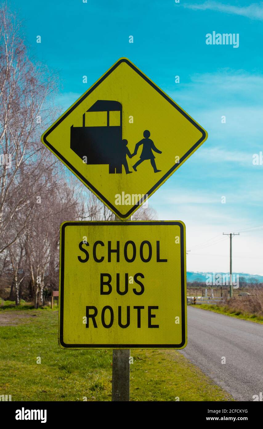 New Zealand Countryside, iconic kiwi scenes: road signs Stock Photo - Alamy