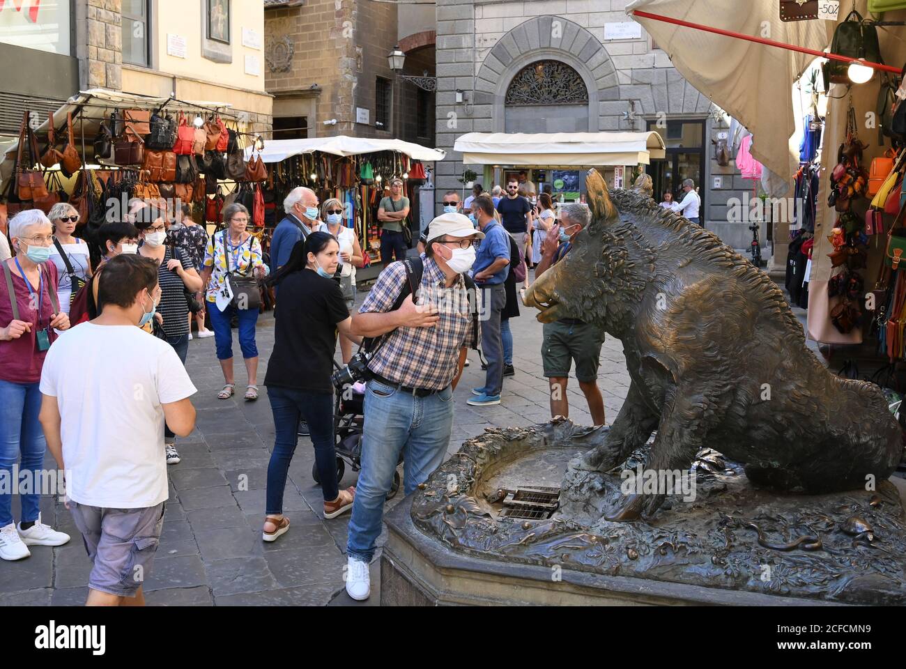 Florence, Italy. 4th Sep, 2020. Tourists visit Florence, Italy, on Sept. 4, 2020. The coronavirus infection rate in Italy is on the rise. The country saw more than 1,000 infections a day in nine of the past 13 days through Thursday, a figure that had previously not been surpassed since May 12. Credit: Alberto Lingria/Xinhua/Alamy Live News Stock Photo
