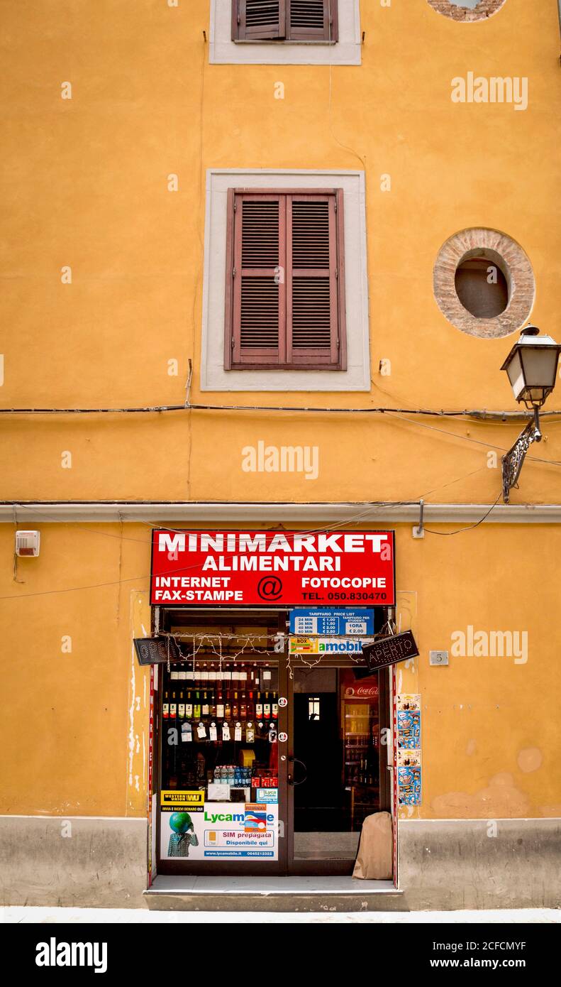 House, shop, Alimentari, Pisa, Tuscany, Italy Stock Photo