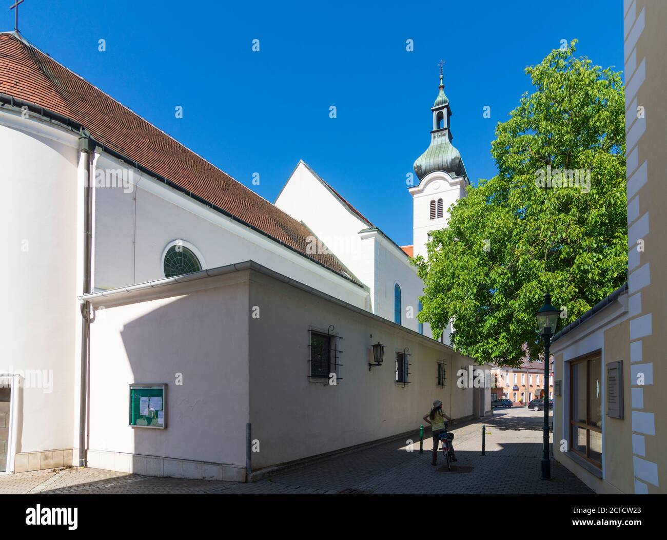 Purkersdorf, Schloss Purkersdorf Castle, church Purkersdorf (left) in Wienerwald, Vienna Woods, Niederösterreich / Lower Austria, Austria Stock Photo