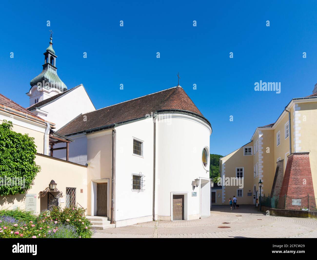 Purkersdorf, Schloss Purkersdorf Castle, church Purkersdorf (left) in Wienerwald, Vienna Woods, Niederösterreich / Lower Austria, Austria Stock Photo