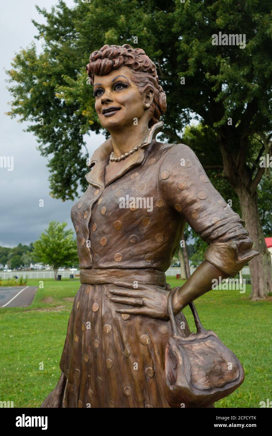 Bronze Statue of comedienne Lucille Ball by artist Carolyn Palmer