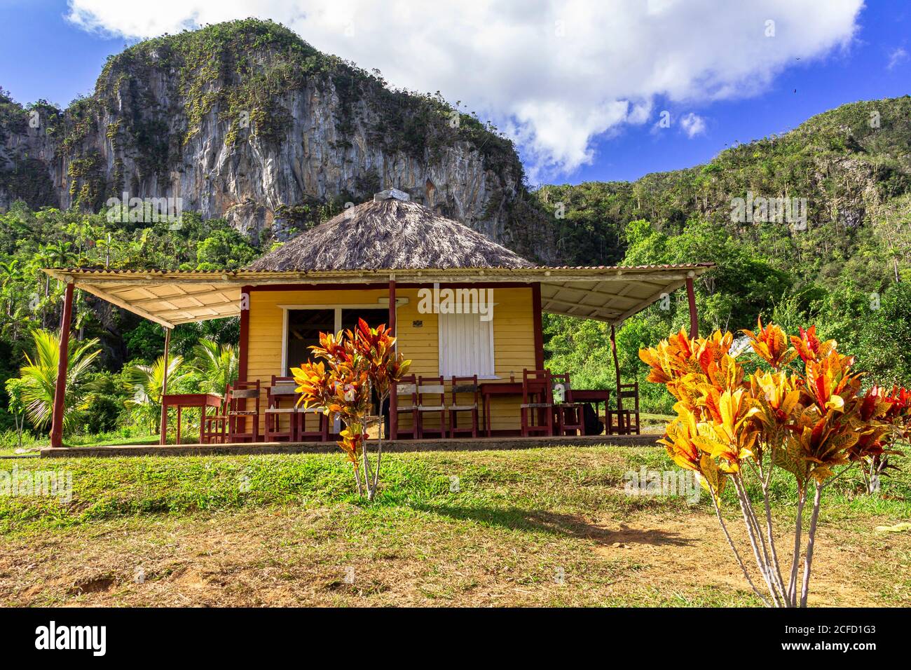 Hut on viewpoint 'Los Aquaticos' over the Vinales valley ('Valle de Vinales'), Pinar del Rio province, Cuba Stock Photo
