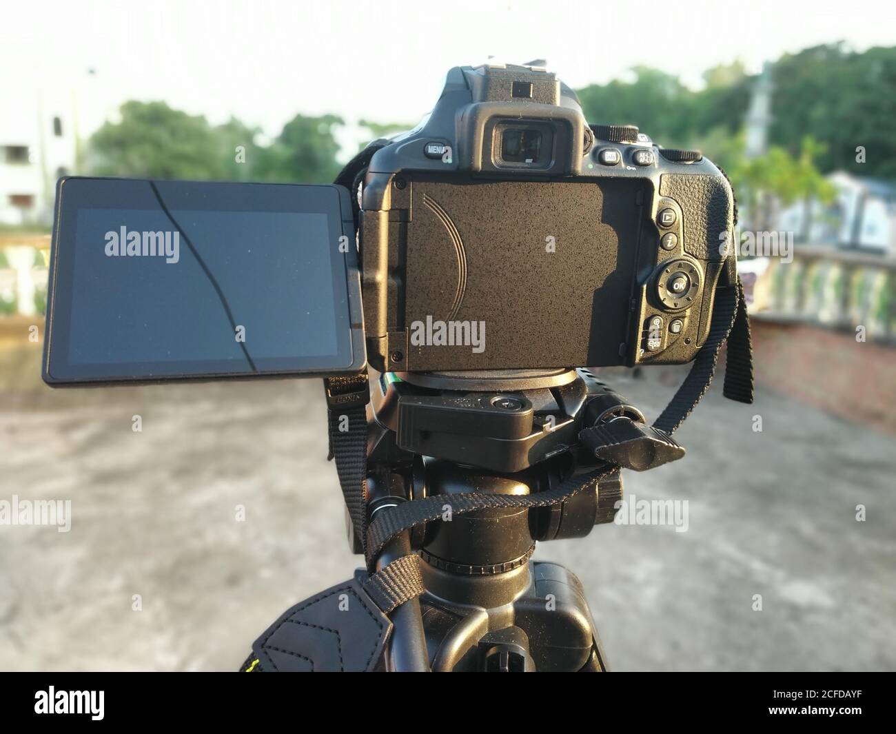 Nikon camera tourist hi-res stock photography and images - Alamy