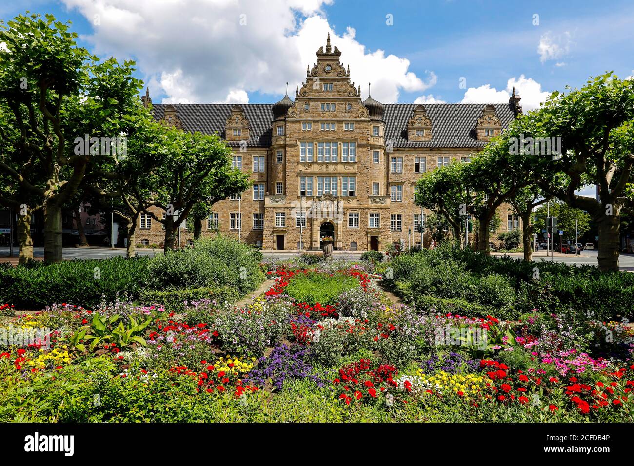Local court and flowerbeds at Friedensplatz, Oberhausen, Ruhr area, North Rhine-Westphalia, Germany Stock Photo