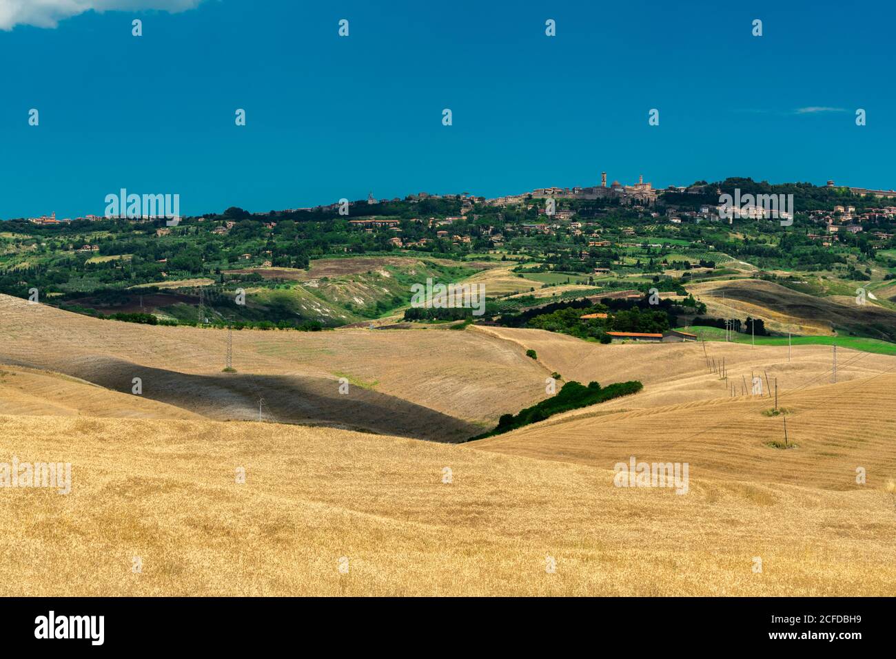 Europe, Italy, grain fields near Volterra, Tuscany, Province Pisa, Stock Photo