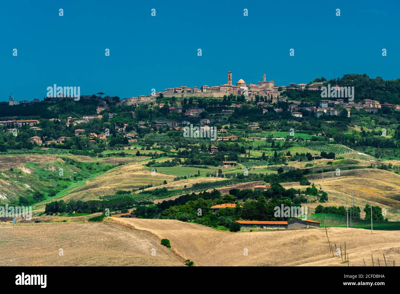 Europe, Italy, grain fields near Volterra, Tuscany, Province Pisa, Stock Photo