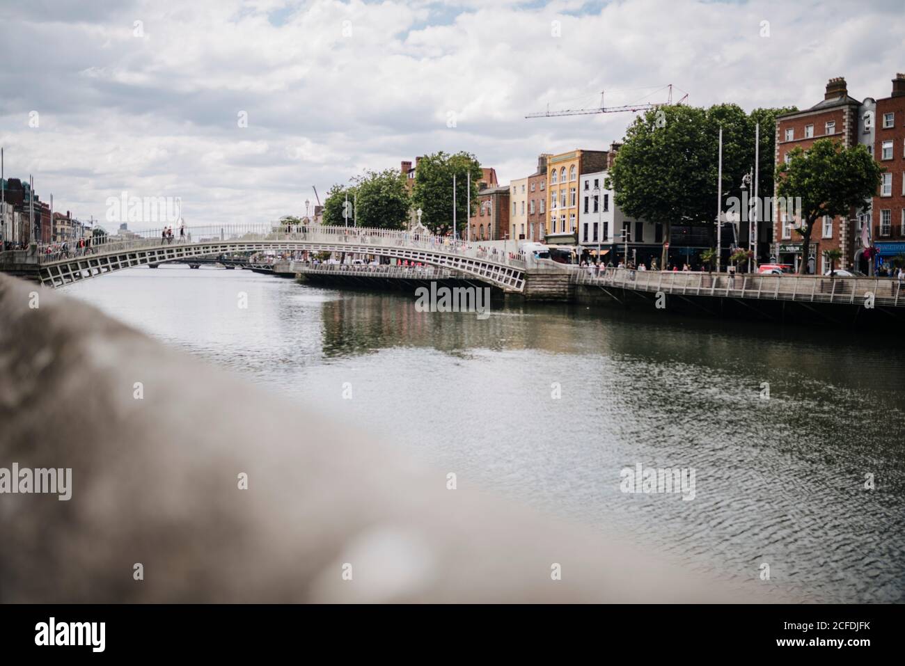 Hapenny bridge dublin hi-res stock photography and images - Alamy