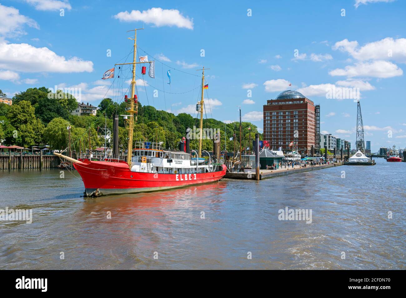 Germany, Hamburg, Neumühlen ferry pier, Oevelgönne museum harbor, Elbe 3 lightship, Augustinium senior residence Stock Photo