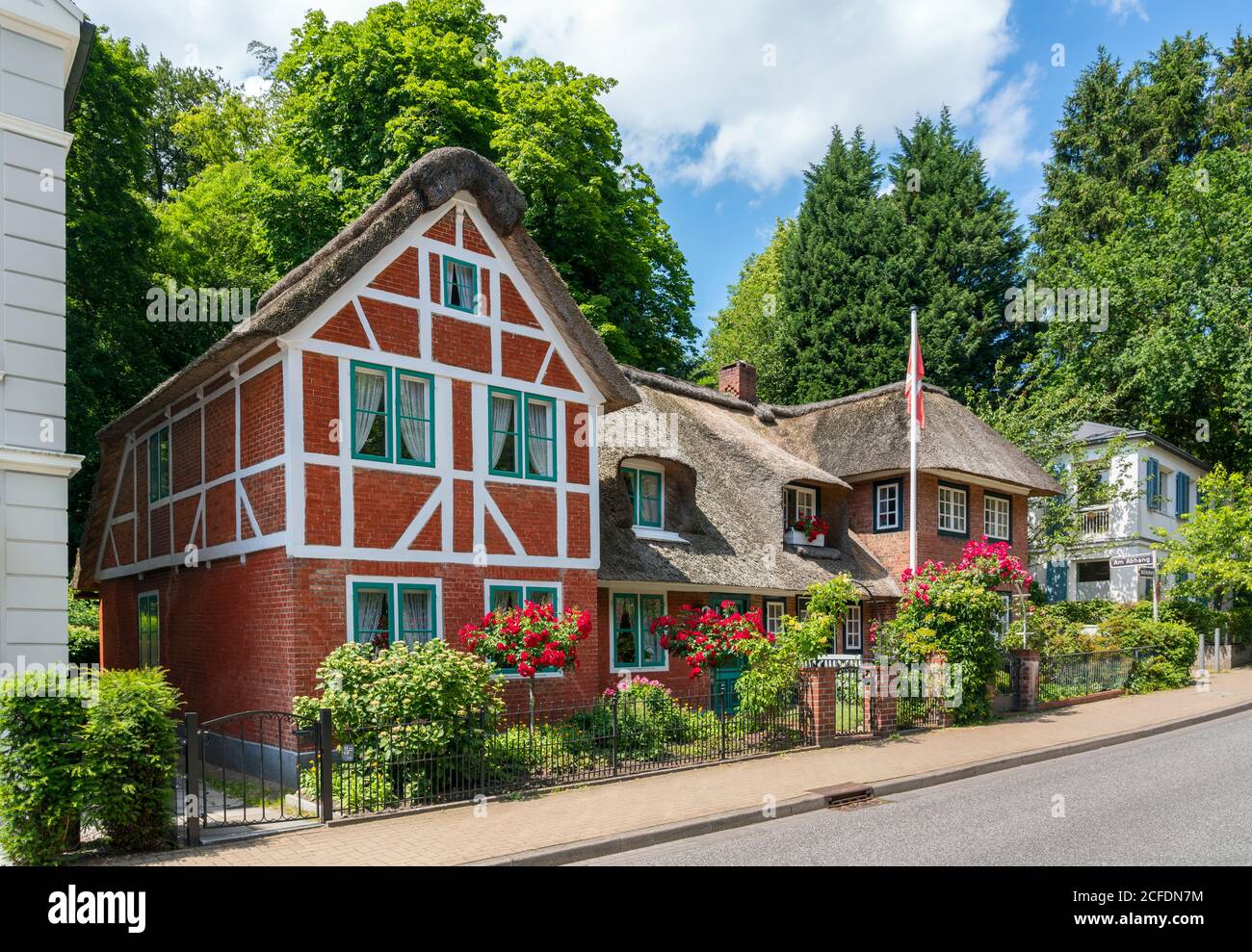Germany, Hamburg, fisherman's house, half-timbered building, thatched roof, Blankenese Mühlenberg 42 Stock Photo
