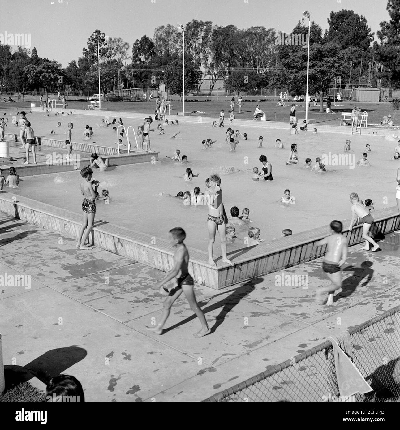 Vintage Swimming Pool Black and White Stock Photos & Images - Alamy